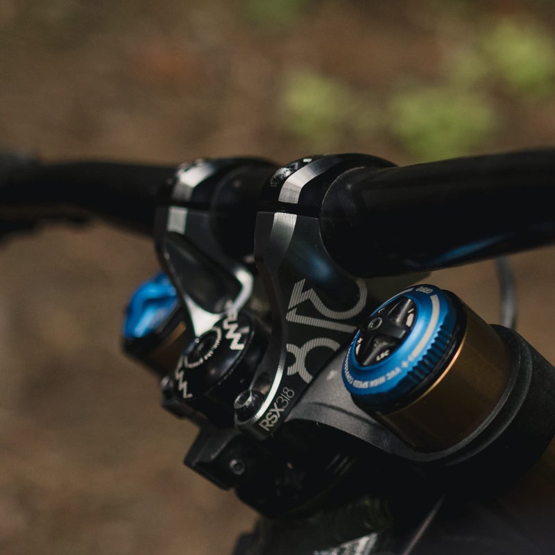 Funn RSX Mountain Bike Direct Mount Bike Stem with 31.8mm Bar Clamp, 2 Pieces Lightweight Split Design for Dual Crown Forks, Adjustable Extension 45-50mm with 20mm Rise (Gray) - Image 5